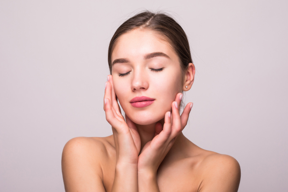 How to Use Serums: Expert Tips For Glowing Skin